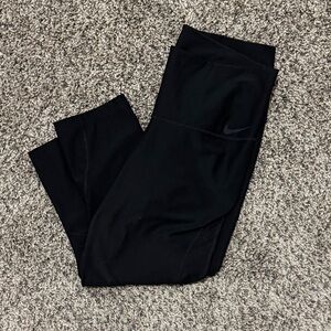 Nike Black 1/2-3/4 Leggings